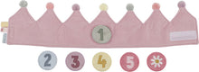Afbeelding in Gallery-weergave laden, Little Dutch - Verjaardagskroon van stof met cijfers - Roze