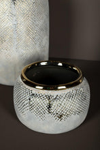 Afbeelding in Gallery-weergave laden, PTMD - Astleigh Gold ceramic pot ribbed round low S