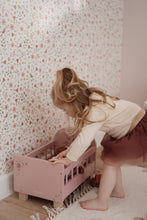 Afbeelding in Gallery-weergave laden, Little Dutch Poppenbed – Soft Flowers – Roze Hout