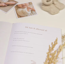 Afbeelding in Gallery-weergave laden, Little Dutch Babyboek 'Mijn eerste jaar' Baby Bunny FSC