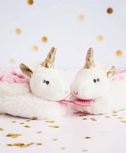 Afbeelding in Gallery-weergave laden, Doudou Geboortegeschenkdoos Eenhoorn babyslofjes met rammelaar - 0/6 maanden