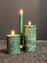 Afbeelding in Gallery-weergave laden, Mansion - Led Pillar Candle Green Rustic 7.5*20cm