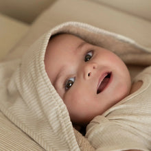 Afbeelding in Gallery-weergave laden, Little Dutch Badcape - Beige - 75 x 75 - Newborn Naturals - Baby Bunny