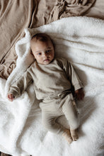 Afbeelding in Gallery-weergave laden, LEVV - SWEATER