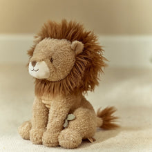 Afbeelding in Gallery-weergave laden, Little Dutch Safari Friends Knuffel Leeuw - 17 cm