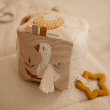 Afbeelding in Gallery-weergave laden, Little Dutch Activiteitenkubus Newborn Naturals