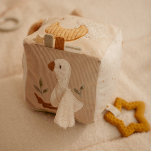 Little Dutch Activiteitenkubus Newborn Naturals