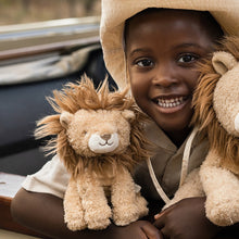 Afbeelding in Gallery-weergave laden, Little Dutch Safari Friends Knuffel Leeuw - 17 cm