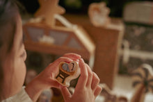 Afbeelding in Gallery-weergave laden, Little Dutch – Kerststal speelkoffer