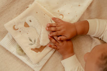 Afbeelding in Gallery-weergave laden, Little Dutch Activiteitenboekje - Newborn Naturals