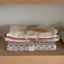 Afbeelding in Gallery-weergave laden, Dirkje T-shirt ls