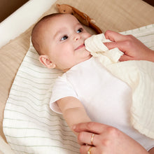 Afbeelding in Gallery-weergave laden, Meyco Hydrofiele doeken pre-washed Offwhite/Soft Sand/Taupe 30x30cm - 3-Pack