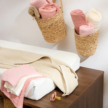 Afbeelding in Gallery-weergave laden, Meyco Hydrofiele doeken pre-washed Soft Rose/Rose/Natural 70x70cm - 3-pack