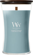 Afbeelding in Gallery-weergave laden, WoodWick Cedarwood &amp; Ocean Moss Large Candle