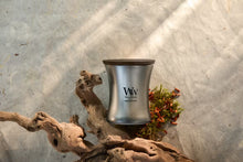 Afbeelding in Gallery-weergave laden, WoodWick Candescent Coast - Silver Metal Collection