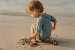 Little Dutch Strandset Schepje en Zandvormen Sailors Bay