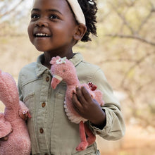 Afbeelding in Gallery-weergave laden, Little Dutch Safari Friends Knuffel Flamingo - 17 cm