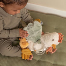 Afbeelding in Gallery-weergave laden, Little Dutch Activiteitenknuffel kip 25cm - Little Farm