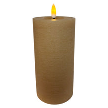 Afbeelding in Gallery-weergave laden, Mansion - Oplaadbare LED-kaars Ø7,5 × 15 cm - rustiek zand