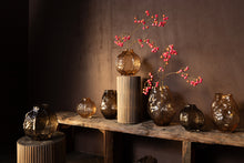 Afbeelding in Gallery-weergave laden, PTMD - Narin Brown round shaped glass vase L