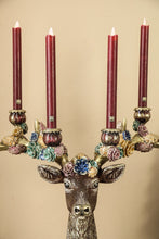 Afbeelding in Gallery-weergave laden, PTMD - Deane Burgundy poly reindeer candle holder flowers