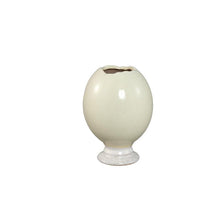 Afbeelding in Gallery-weergave laden, PTMD - Millana Yellow round ceramic egg vase crackle