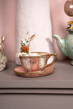 Afbeelding in Gallery-weergave laden, PTMD - Jardon Multicolor poly statue rabbit in tea mug