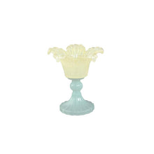Afbeelding in Gallery-weergave laden, PTMD - Leila Yellow glass flower shaped tealight