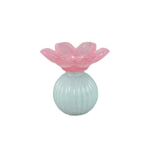 Afbeelding in Gallery-weergave laden, PTMD - Leila Light Pink glass flower bulb candle holder