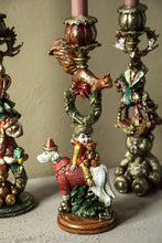 Afbeelding in Gallery-weergave laden, PTMD - Noel Red poly candle holder squirrel and dog