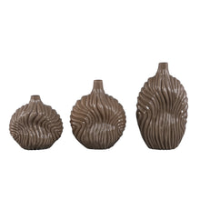 Afbeelding in Gallery-weergave laden, PTMD - Kelline Taupe round ribbed glass vase big