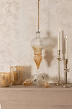 Afbeelding in Gallery-weergave laden, PTMD - Evin Amber glass round stormlight crackle ombre L