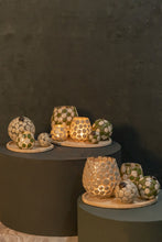 Afbeelding in Gallery-weergave laden, PTMD - Stell Olive Mix glass dotted stone stormlight M
