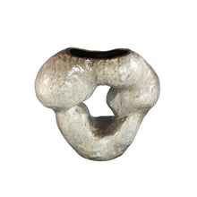 Afbeelding in Gallery-weergave laden, PTMD - Tarig Light Brown ceramic irregular ornament S