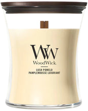 Afbeelding in Gallery-weergave laden, WoodWick Lush Pomelo - Medium