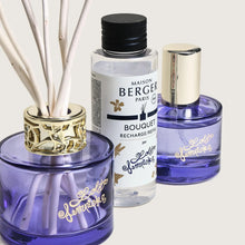 Afbeelding in Gallery-weergave laden, Maison Berger Geurstokjes Set Lolita Lempicka Sticks 80ML + Roomspray 50ml Parme/Paars