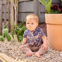 Afbeelding in Gallery-weergave laden, Dirkje - T-shirt
