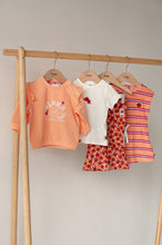 Afbeelding in Gallery-weergave laden, Feetje - Flare broek AOP - Love Peace Aloha