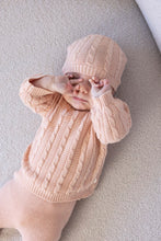 Afbeelding in Gallery-weergave laden, Feetje Mutsje gebreid - The Knits