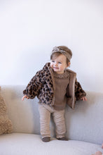 Afbeelding in Gallery-weergave laden, Feetje Teddy jasje met capuchon - Better Together