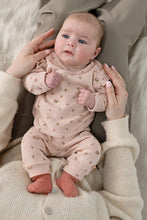 Afbeelding in Gallery-weergave laden, Feetje - Overslagshirt pointelle rib AOP - Fall in Love