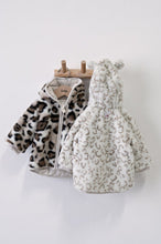 Afbeelding in Gallery-weergave laden, Feetje - Fake fur jasje met capuchon - Dress to Impress