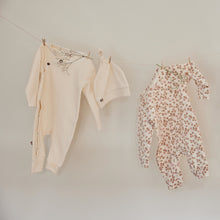 Afbeelding in Gallery-weergave laden, Dirkje - 1 pce babysuit + hat organic cotton