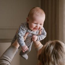 Afbeelding in Gallery-weergave laden, Dirkje - 1 pce babysuit + booties organic cotton