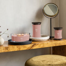 Afbeelding in Gallery-weergave laden, WoodWick Rose Blush Mini Candle