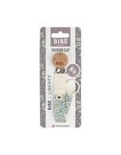 Afbeelding in Gallery-weergave laden, BIBS Speenkoord x Liberty Pacifier Clip Eloise Ivory