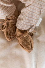 Afbeelding in Gallery-weergave laden, Little Dutch - Gebreide slofjes bruin