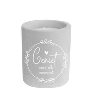 Afbeelding in Gallery-weergave laden, Cement candle - Geniet