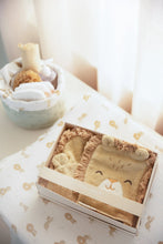 Afbeelding in Gallery-weergave laden, Little Dutch - Geschenkdoos Leeuw - Geel