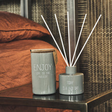 Afbeelding in Gallery-weergave laden, SOJAKAARS - ENJOY LIFE TO THE FULLEST - GEUR: MINTY BAMBOO